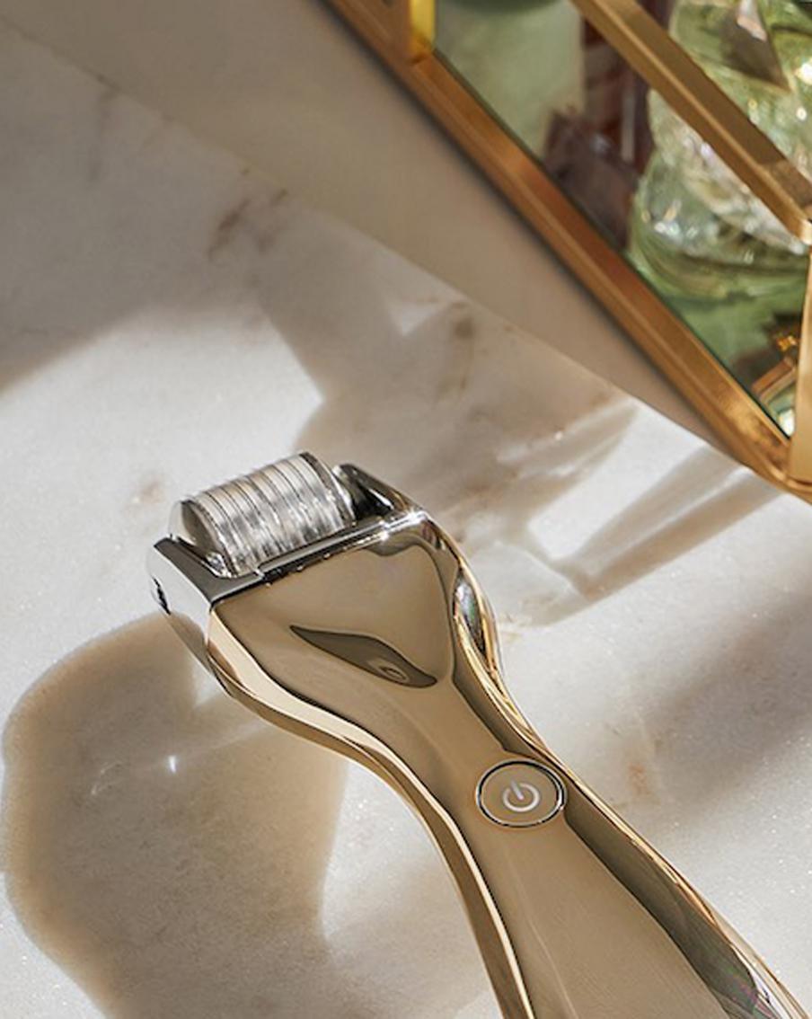 Сыворотки с мезороллером: как подобрать и правильно пользоваться. Процедура с гаджетом поможет сохранить красоту и молодость кожи