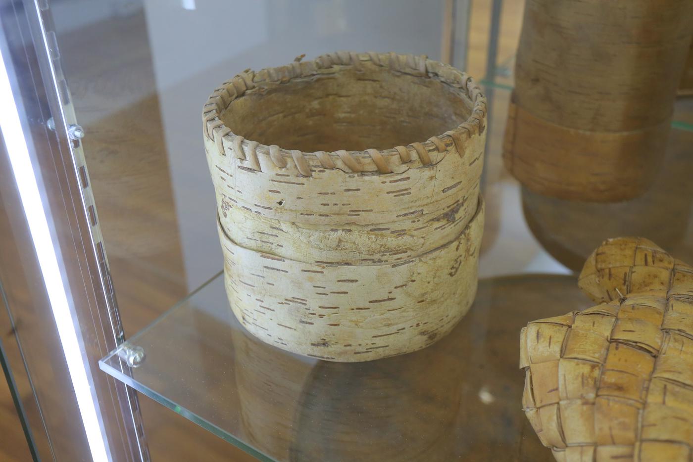 Котомки и лапти.