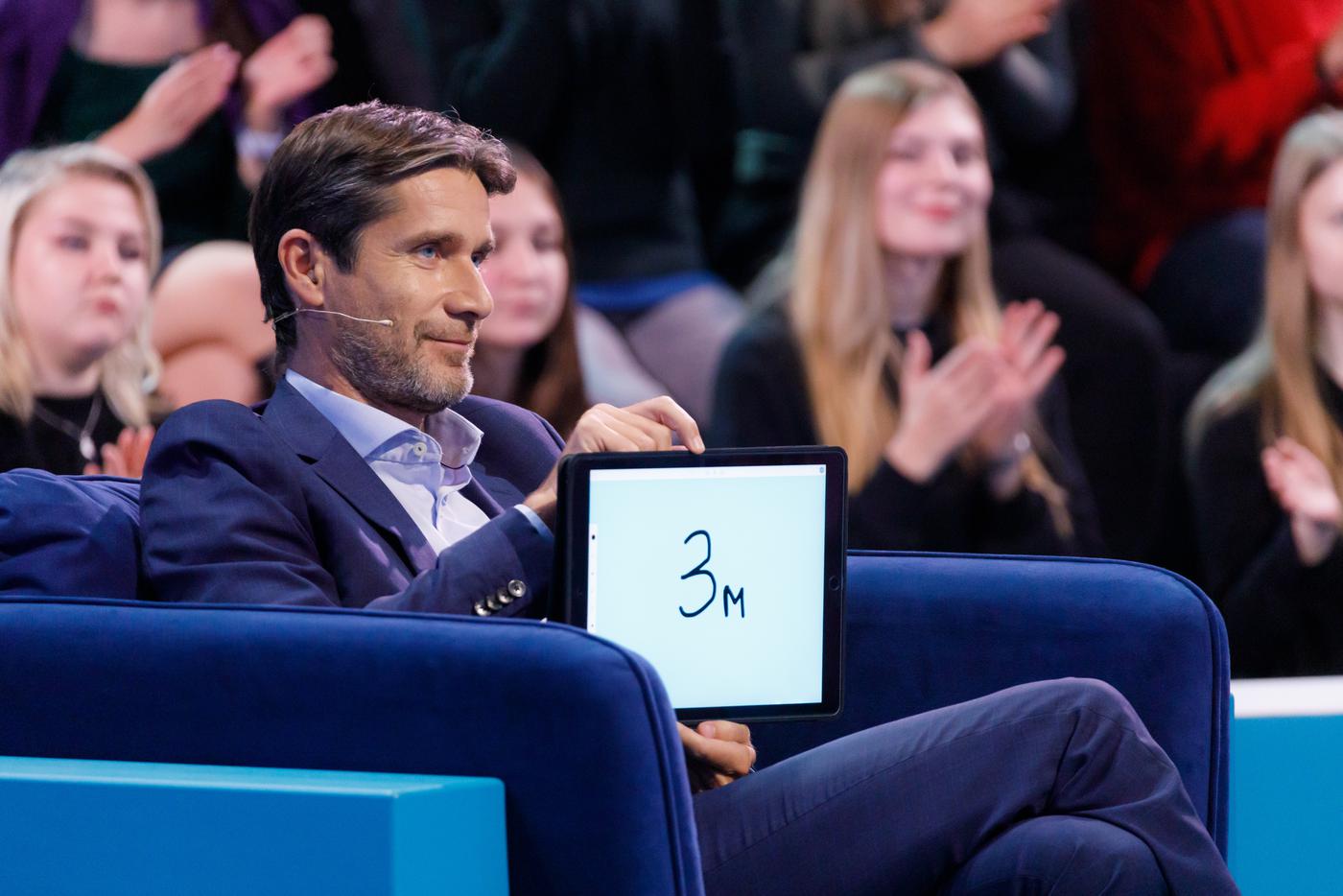 Михаил Кучмент - предприниматель и инвестор, сооснователь онлайн-ритейлера, развивающего специализированный маркетплейс и мультиформатную сеть магазинов мебели и товаров для дома