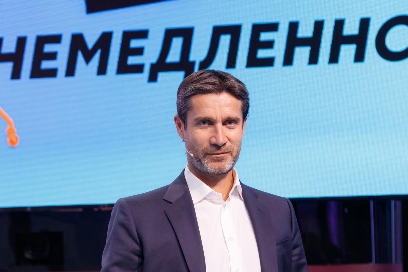 Михаил Кучмент - предприниматель и инвестор, сооснователь онлайн-ритейлера, развивающего специализированный маркетплейс и мультиформатную сеть магазинов мебели и товаров для дома