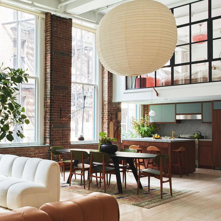 Модель Эльза Хоск владеет двухуровневыми апартаментами в Нью-Йорке.