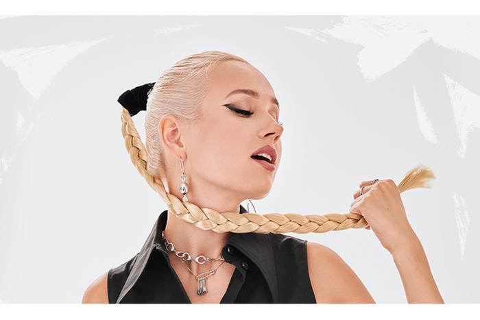 Российские звёздные "коллабы": как мода сотрудничает с отечественным шоу-бизнесом