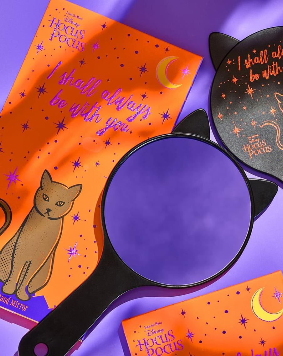 Макияж с ведьмами или диснеевскими злодейками позволит отпраздновать Хеллоуин ещё ярче