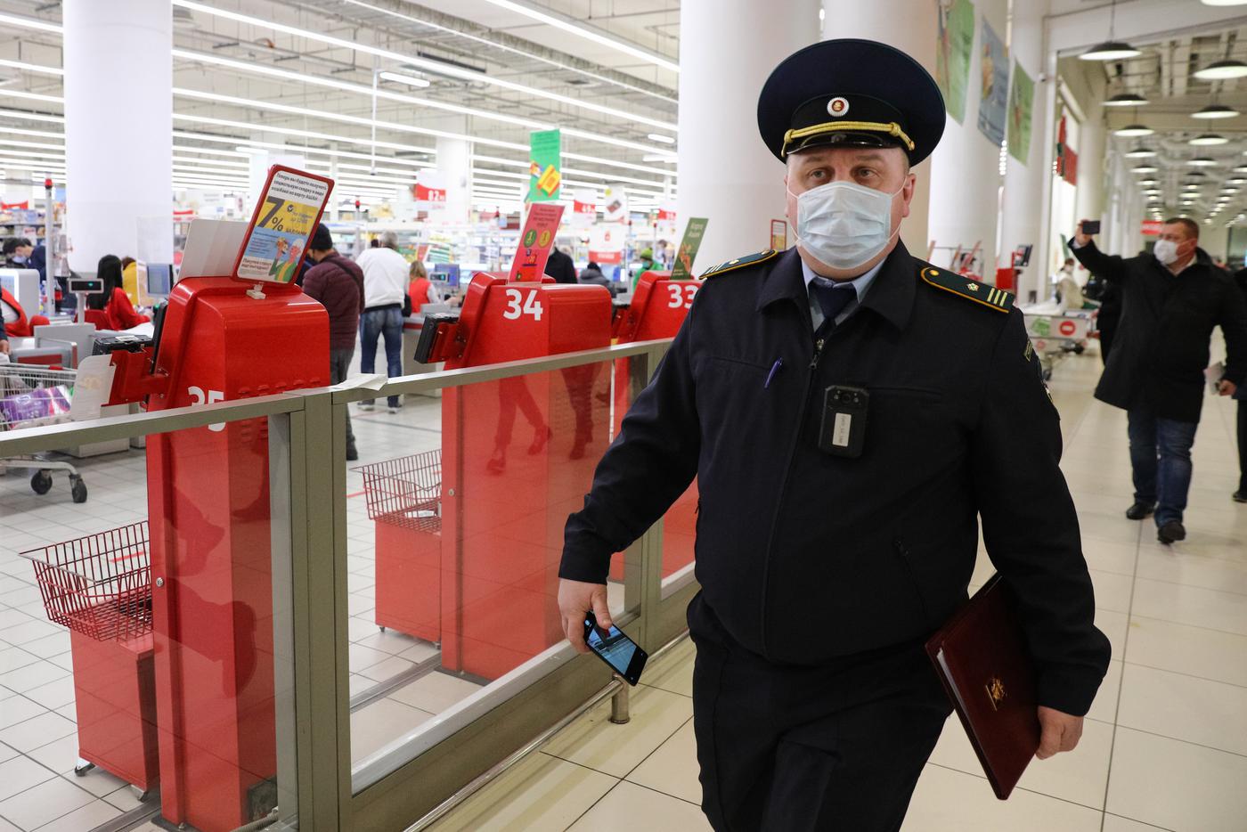Ряд магазинов столицы могут закрыться за несоблюдение режима "нерабочих дней"