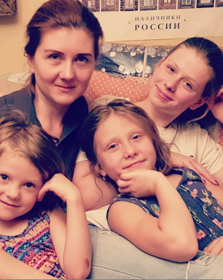 "Не уборщица и не повар – рангом выше": москвичка нашла себе "свекровь на час"