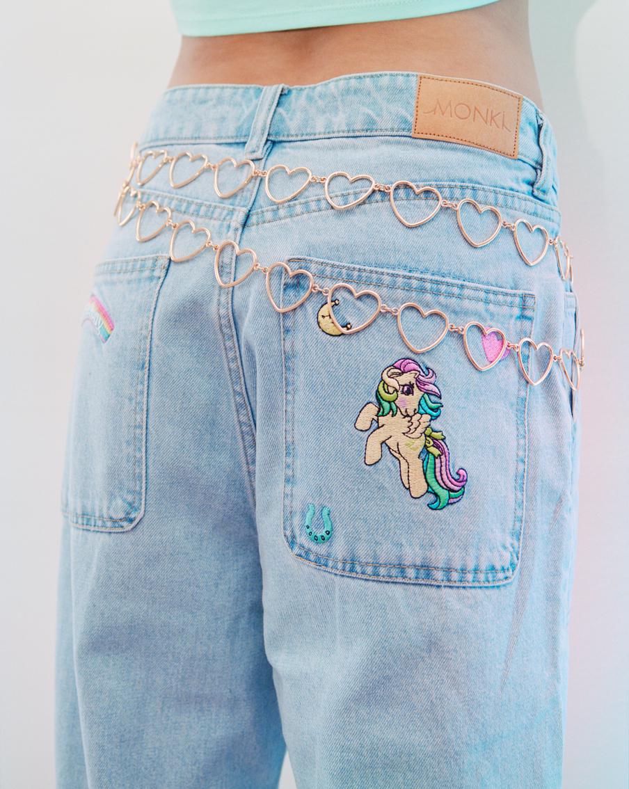 Модель из коллекции Monki