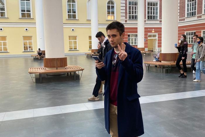 Работа учёбе не помеха: студенты Москвы хотят работать