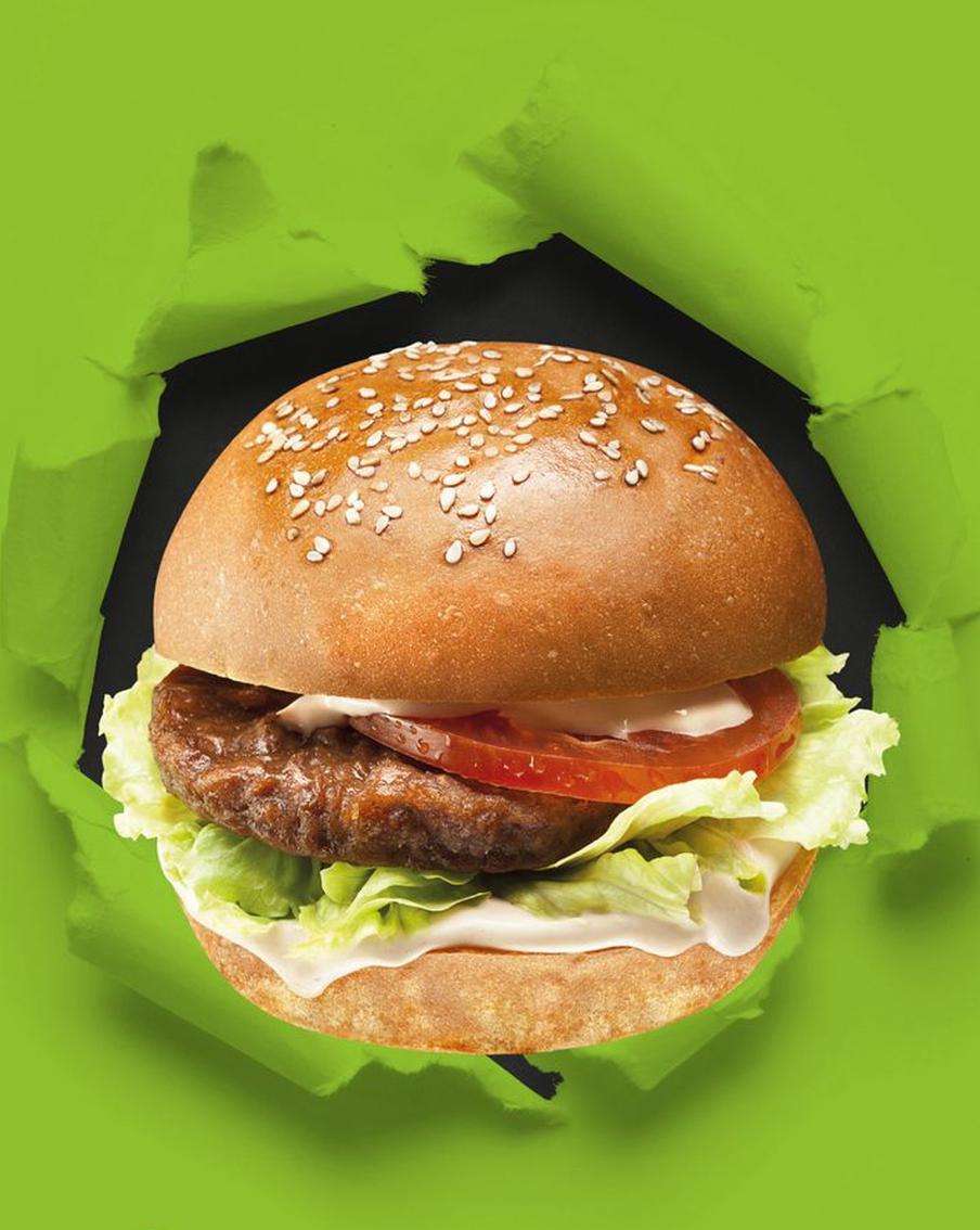 Зачем веганы едят бургеры и колбасу и где можно их попробовать