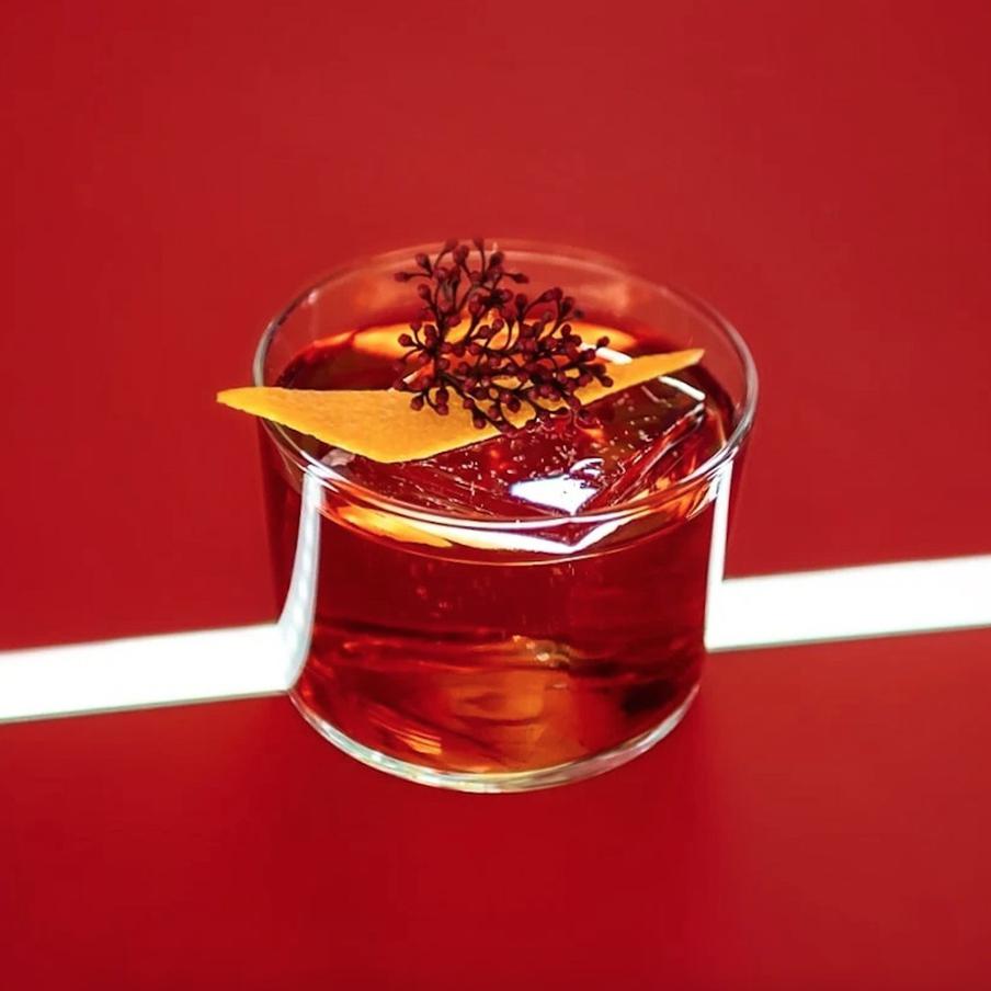 Больше всего Елена любит фотографировать коктейли.