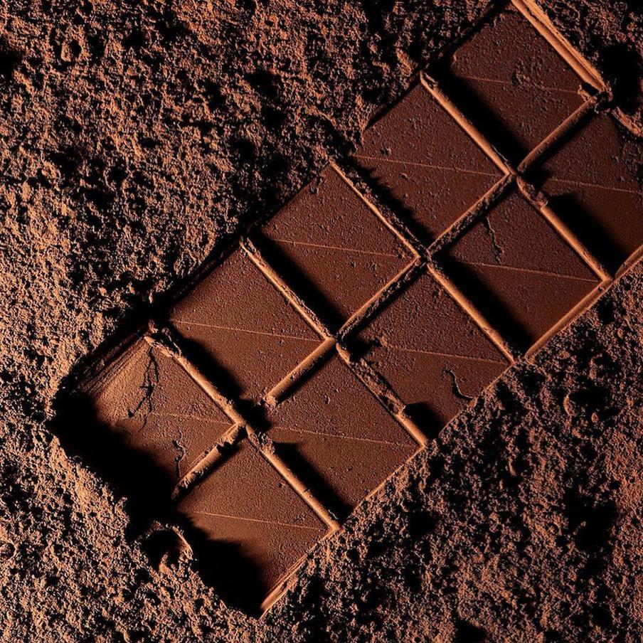 Вот так можно аппетитно снять рекламу шоколадки, которой даже нет в кадре.