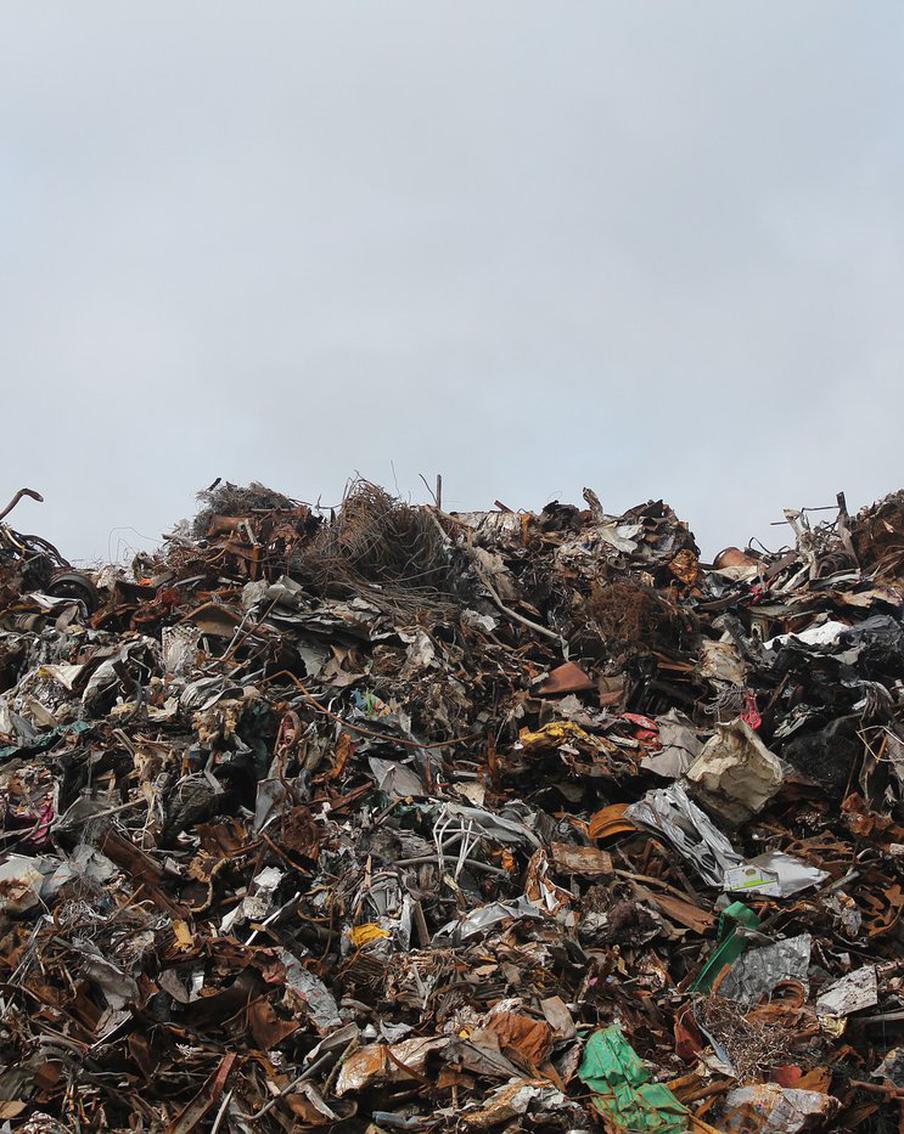 Когда в Москве вступит в силу новый тариф на мусор и кого ждёт суд и служба судебных приставов