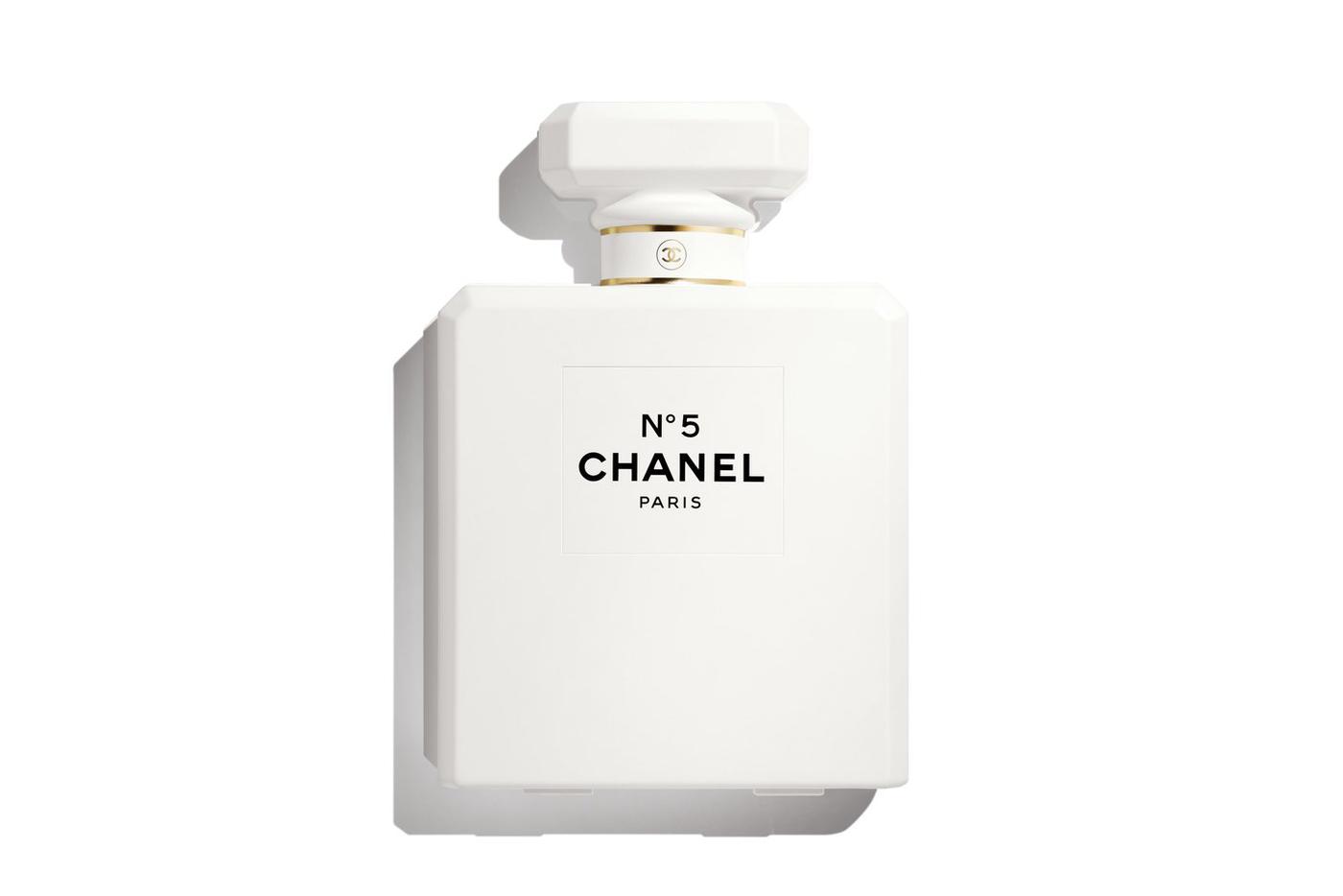 Адвент-календарь Chanel.