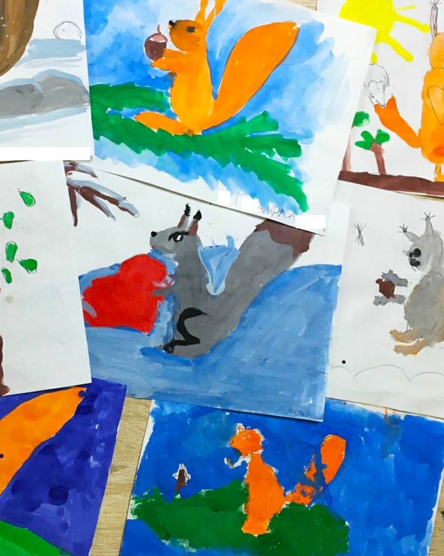 "Наш детсад часто помогает людям, животным": дети творчески поддержали спасённую воспитателем белку