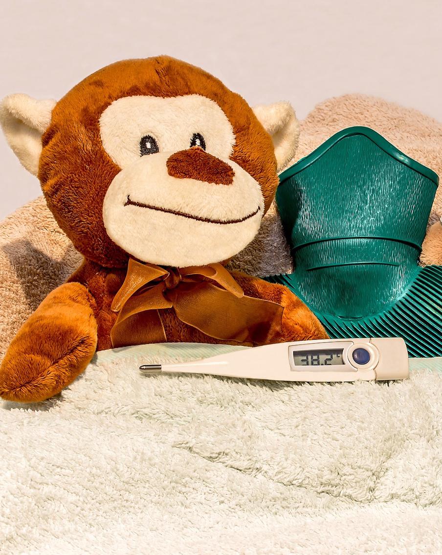 У уставшей мамы дети болеют чаще. Эксперт по психосоматике рассказала, когда состояние мамы влияет на здоровье ребёнка