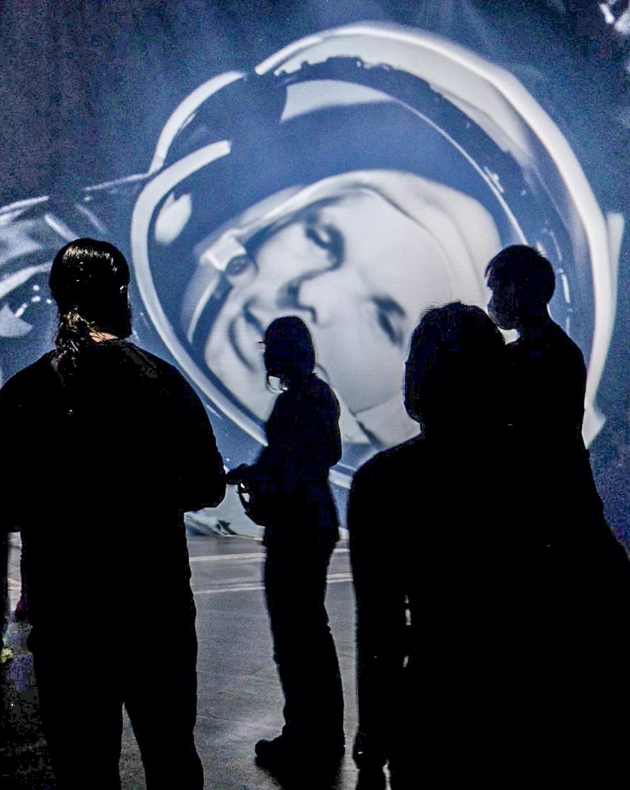 Полететь в космос  вместе с Гагариным и увидеть Солнце теперь можно в парке "Зарядье"