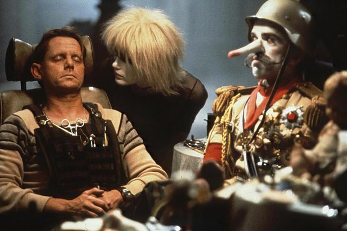 В ожидании "Матрицы: Воскрешение": 5 лучших фильмов в стиле киберпанка. Вспоминаем картины про высокие технологии и жуткую жизнь