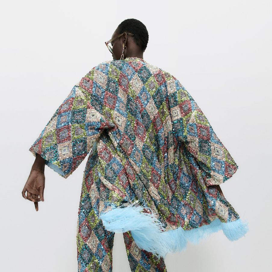 Пончо Uterque (23 990 руб.)