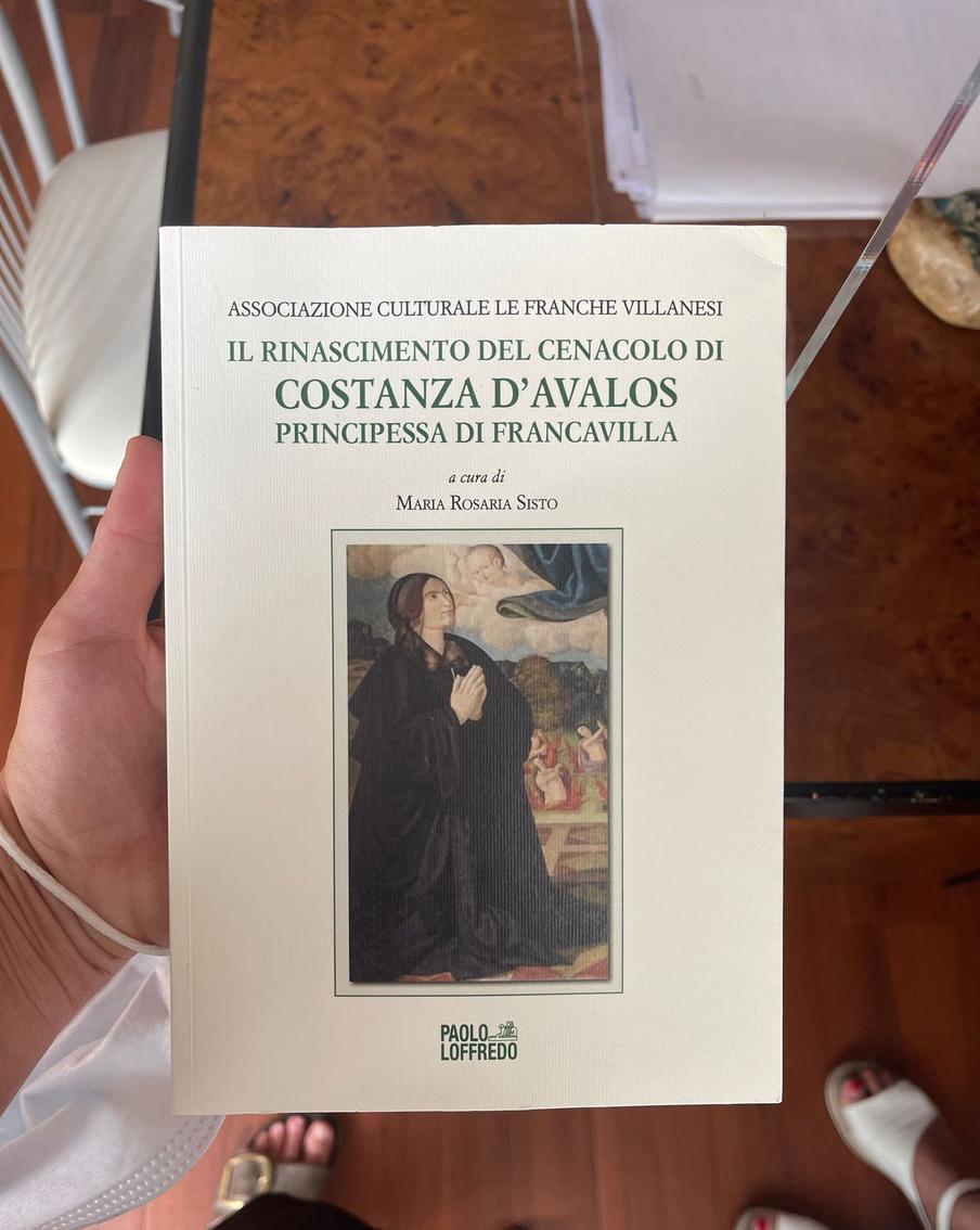 Книга о семье Д`Авалос, которую "проглотила" Анна