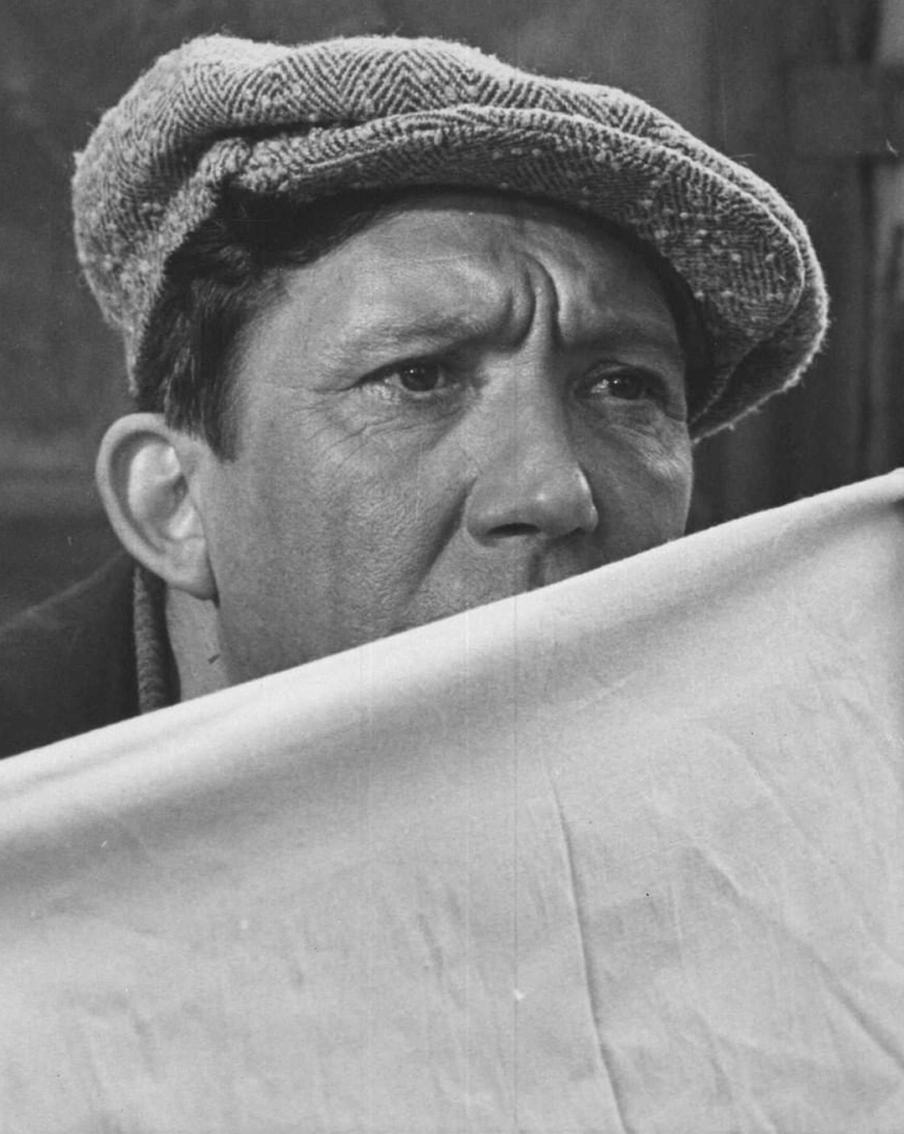 "Известным его сделал цирк, популярным – кино, а любимым – человеческие качества". Максим Никулин вспоминает о знаменитом отце