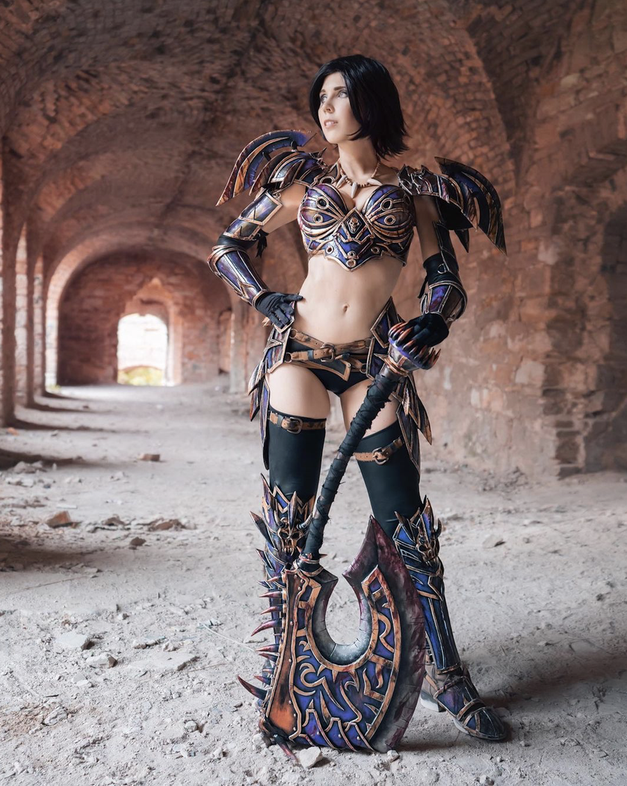 Костюм воина из мира World Of Warcraft.