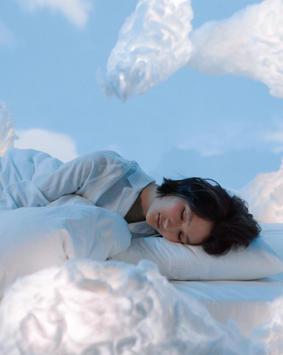 Сколько нужно спать и стоит ли делать это днём: 5 популярных вопросов сомнологу