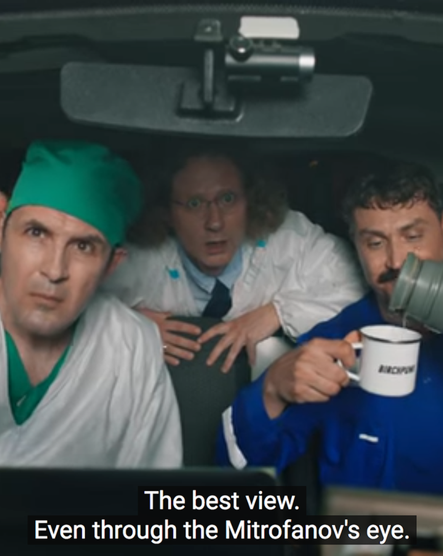 В кибербольнице совершили научный прорыв. Как снимали новую серию про будущее России от  "берёзового панка" Birchpunk