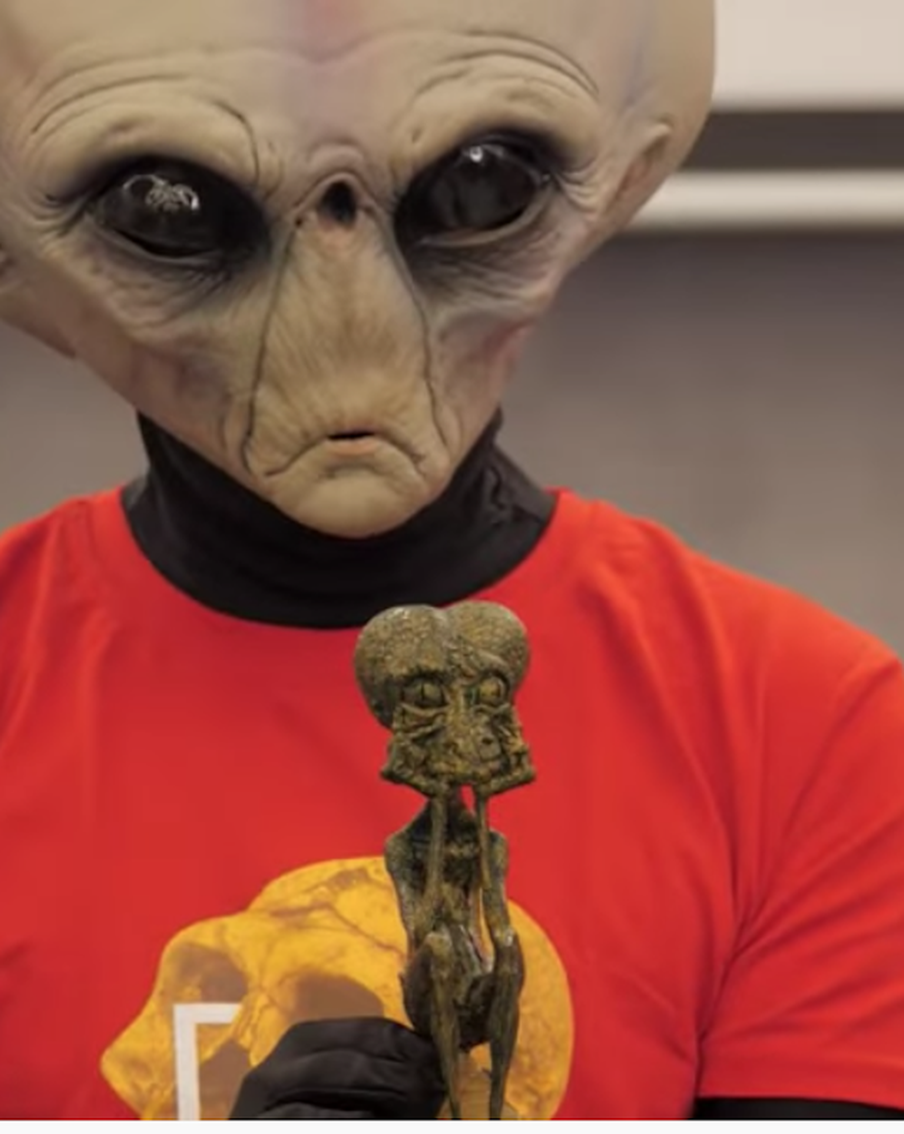 Вруническая академия раздала свои призы. За достижения в области лженауки наградили Андрея Курпатова