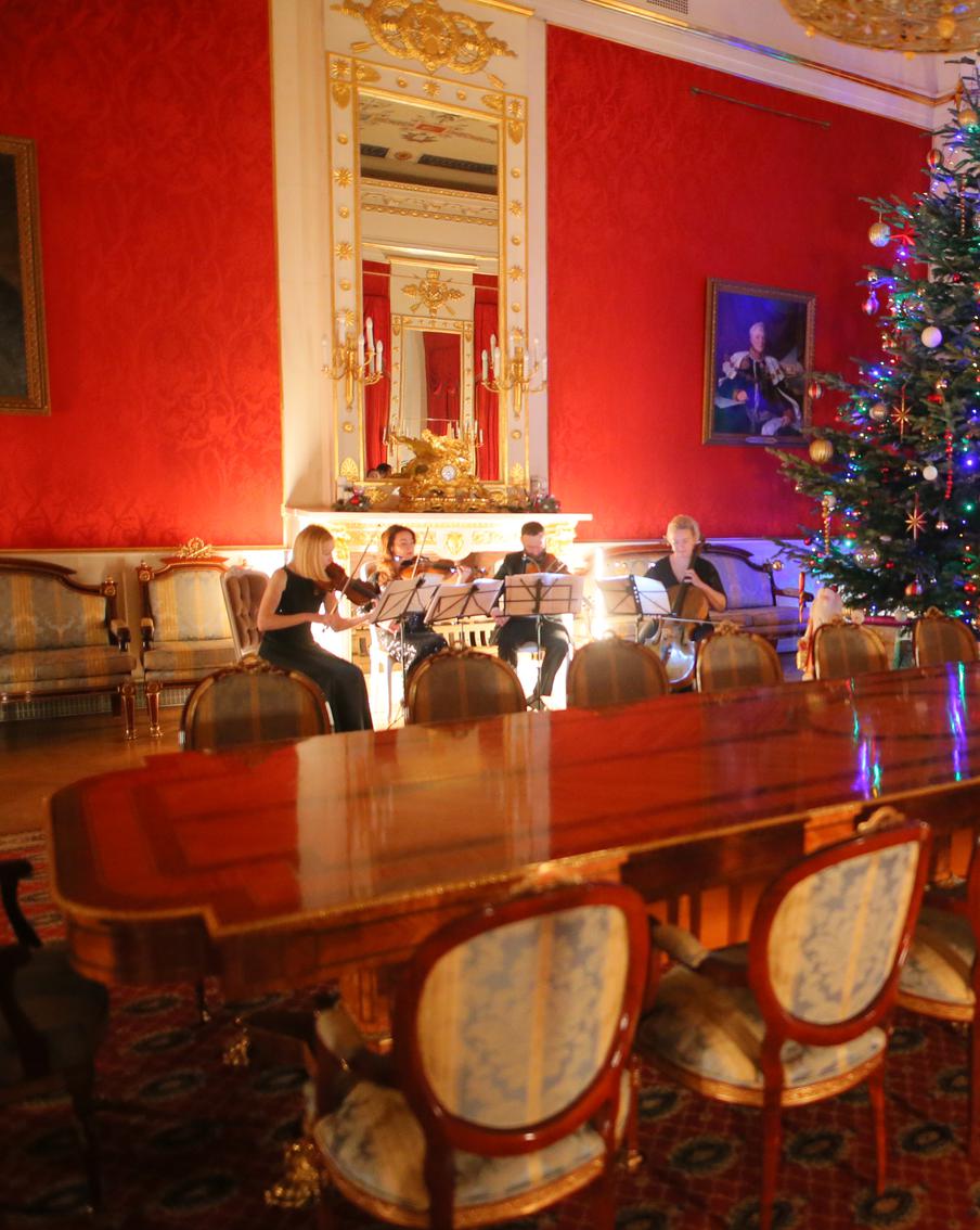 "Музыкальные вечера на Тверской" откроют для москвичей и приезжих интерьеры власти