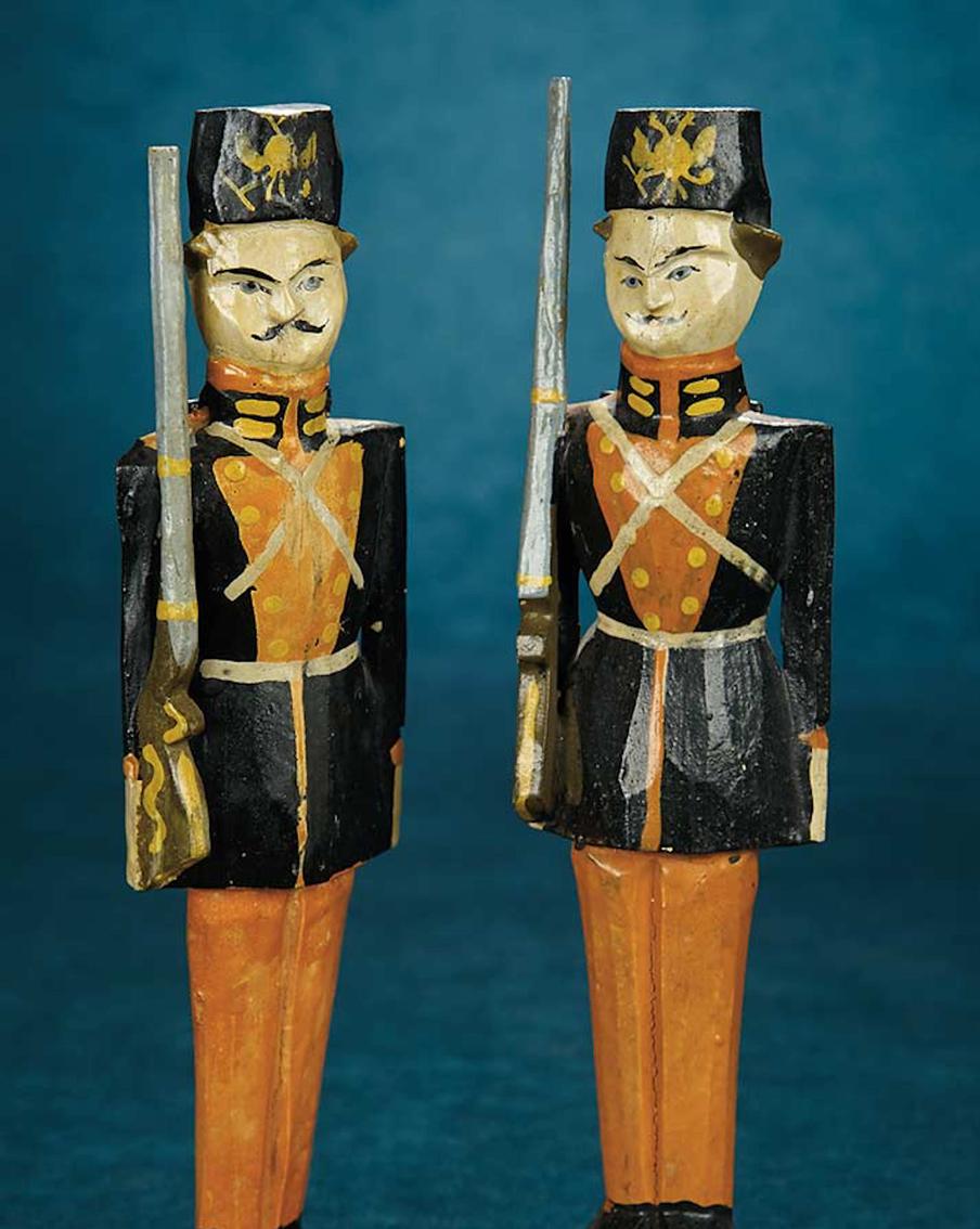 Игрушки из дерева созданы с помощью ножа и горбушки.