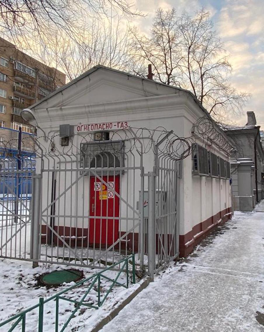 Хамовники отстаивают свой белый газовый домик