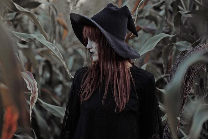 Протокол "допроса" современных ведьм: Поиграли в добрую инквизицию с московскими колдуньями