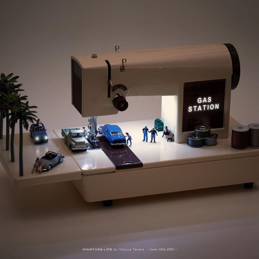 Немного воображения и швейная машинка жены становится заправочной станцией.