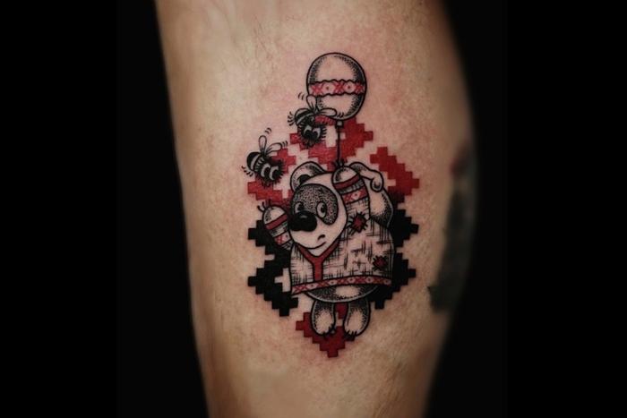 В честь юбилея Алана Милна мы узнали, почему образ Винни Пуха очень популярен в тату-студиях