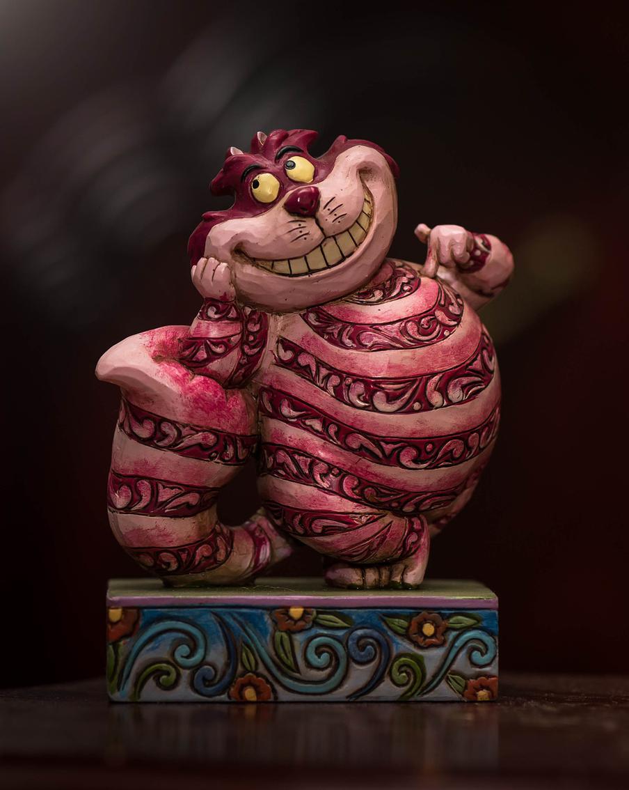 Если уж англичанин Льюис Кэрролл справился, то и нам по плечу: отправиться на майские в три города и подсчитать расходы