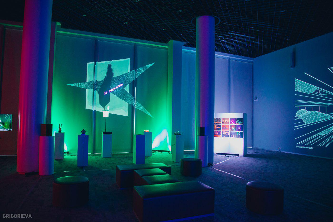 Студенты серьёзно подготовились к демонстрации "Технологического искусства".