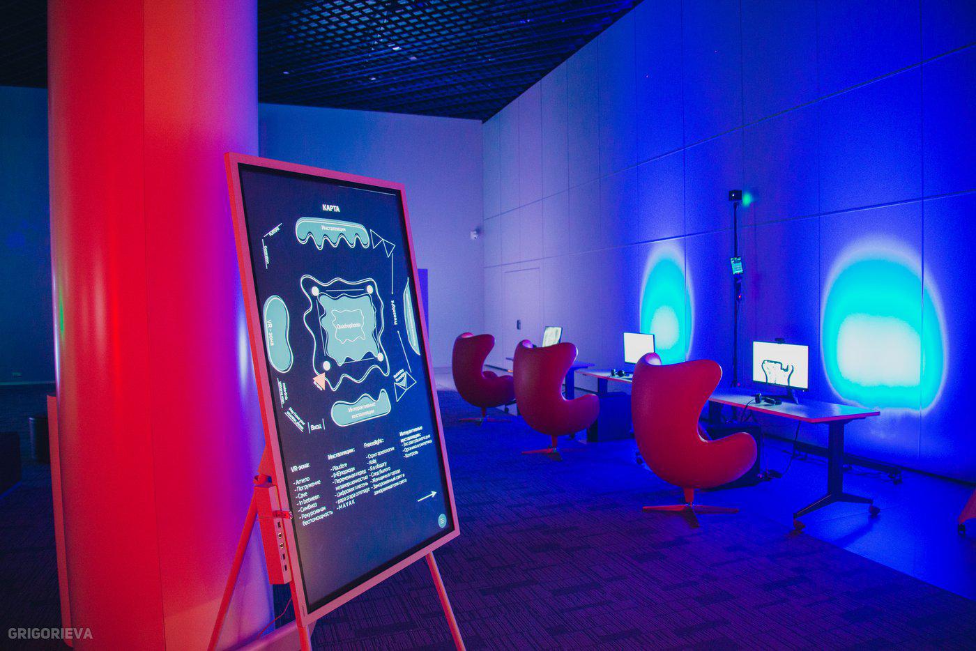 Студенты серьёзно подготовились к демонстрации "Технологического искусства".