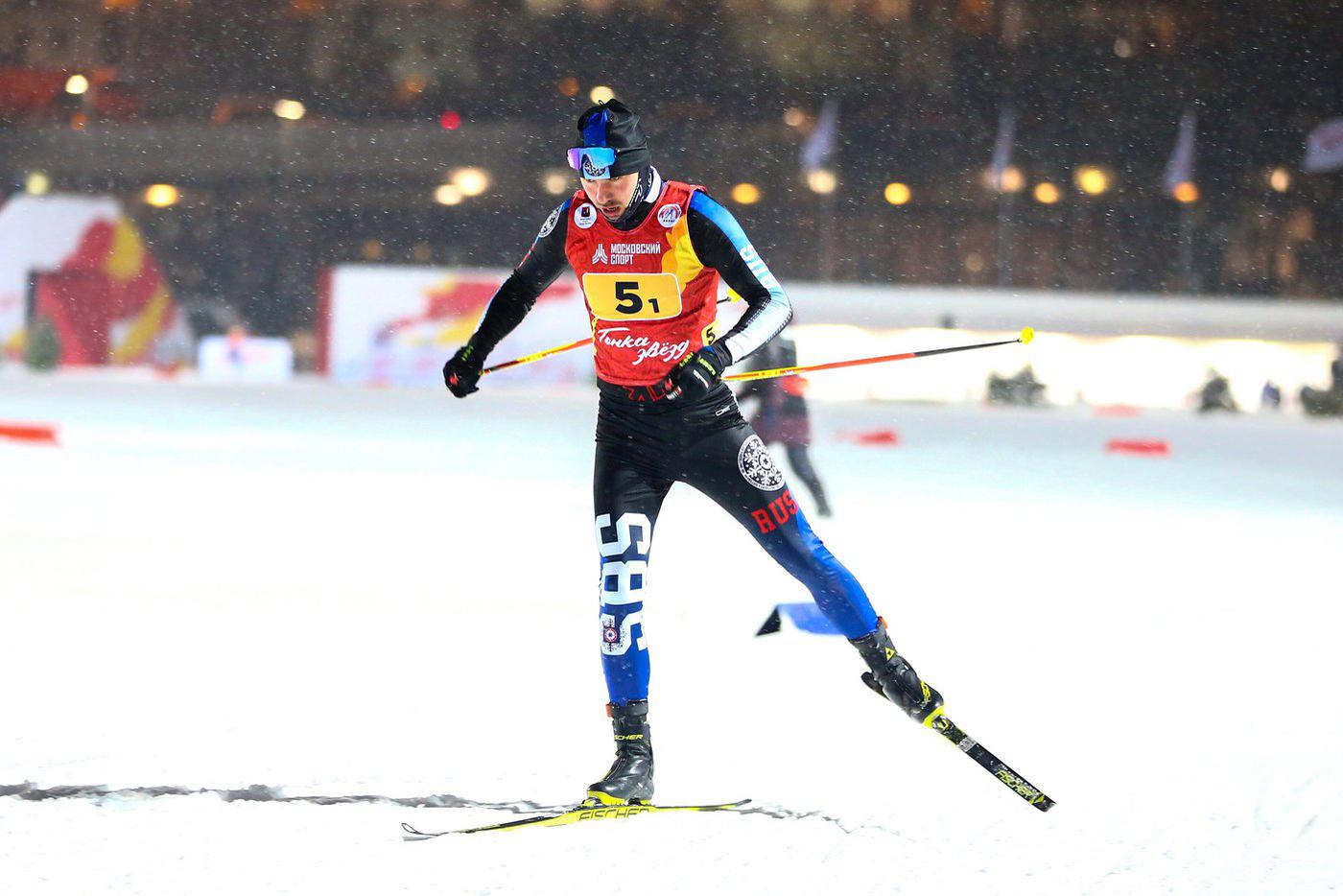 Соревнования по биатлону «Гонка звезд» на лыжно-биатлонной трассе в «Лужниках».