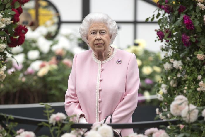 Королевский гардероб: Елизавета II и особенности её стиля