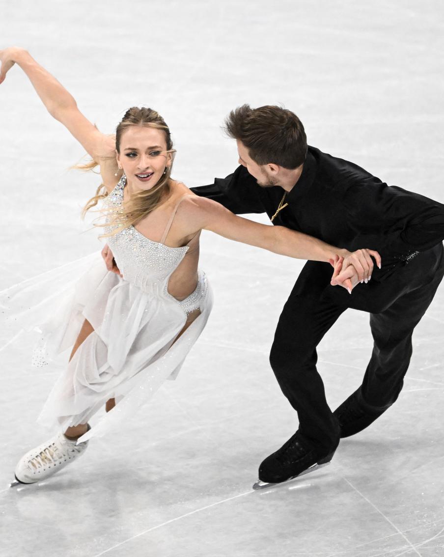 Плановое золото, сенсационное серебро: как команда ОКР провела день в Пекине