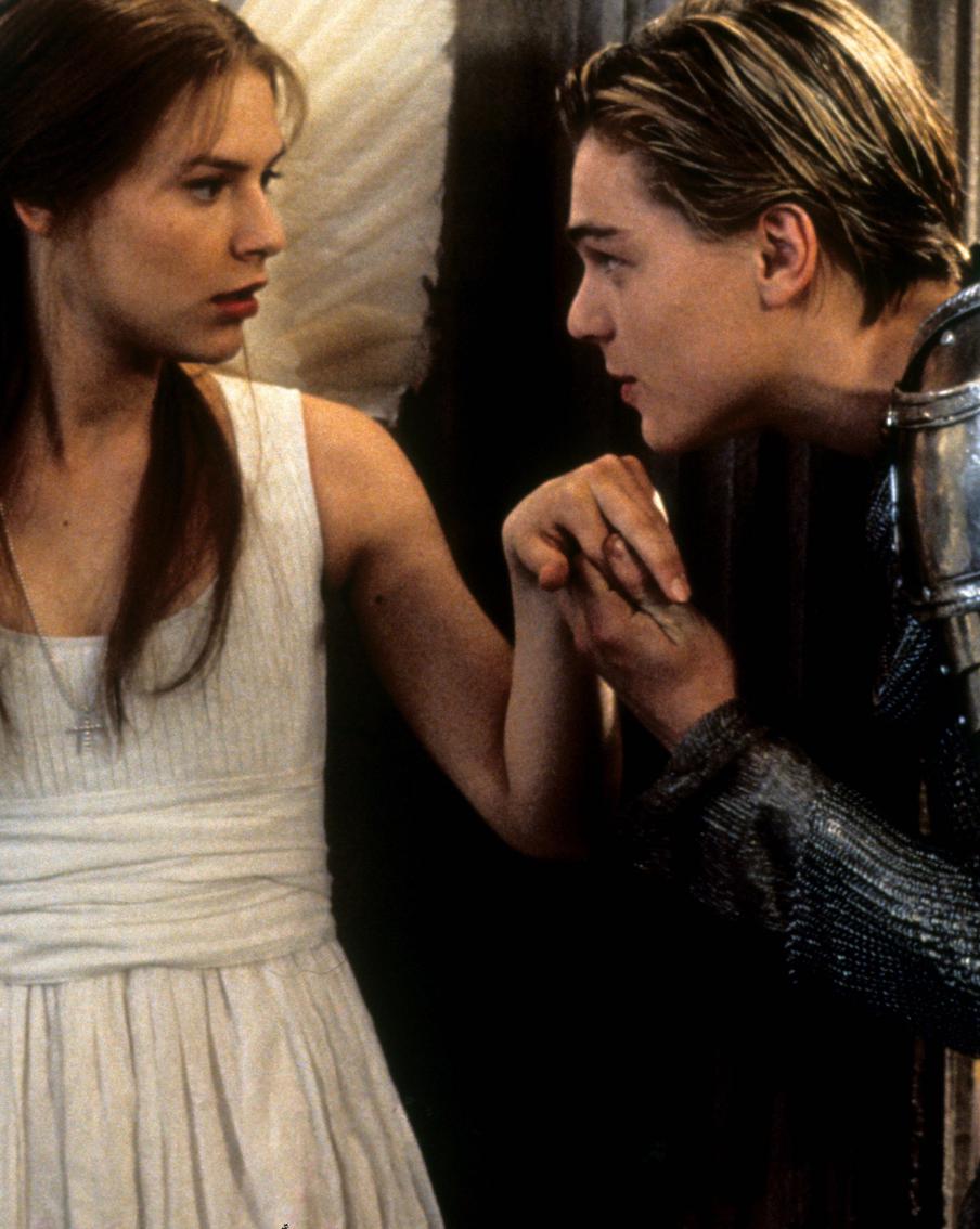 Как помочь ребёнку пережить несчастную любовь. Поговорили с психологом про страдания из-за первых сильных чувств