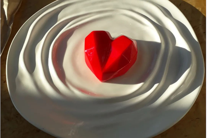 Попробовать сердце на вкус. Накануне Дня святого Валентина сделали обзор романтичных десертов