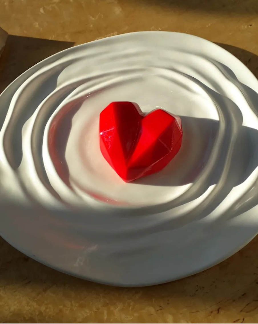 Попробовать сердце на вкус. Накануне Дня святого Валентина сделали обзор романтичных десертов