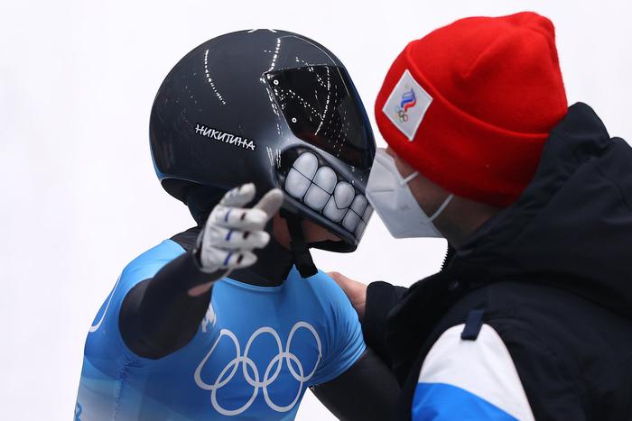 Россияне взяли золото в эстафете, но провалили всё остальное