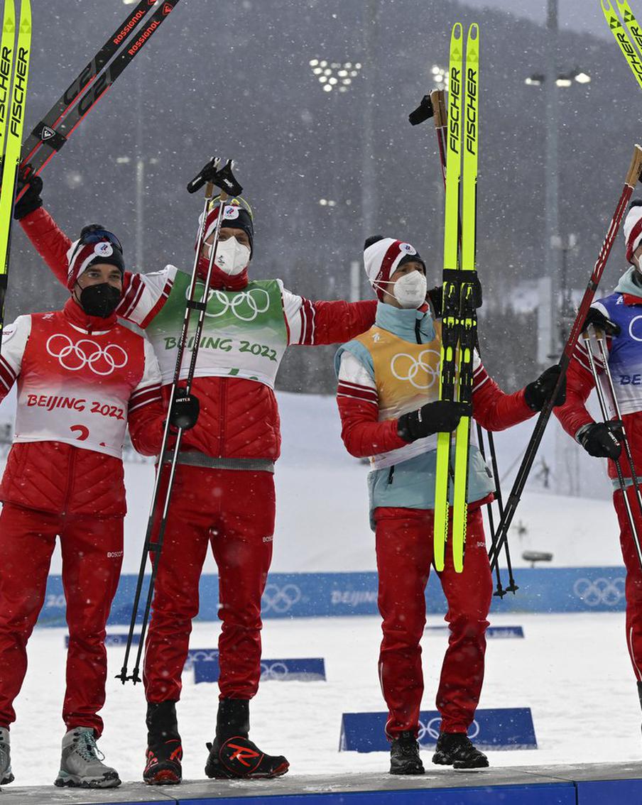 Российские лыжники выиграли эстафету на Олимпийских играх впервые за 42 года