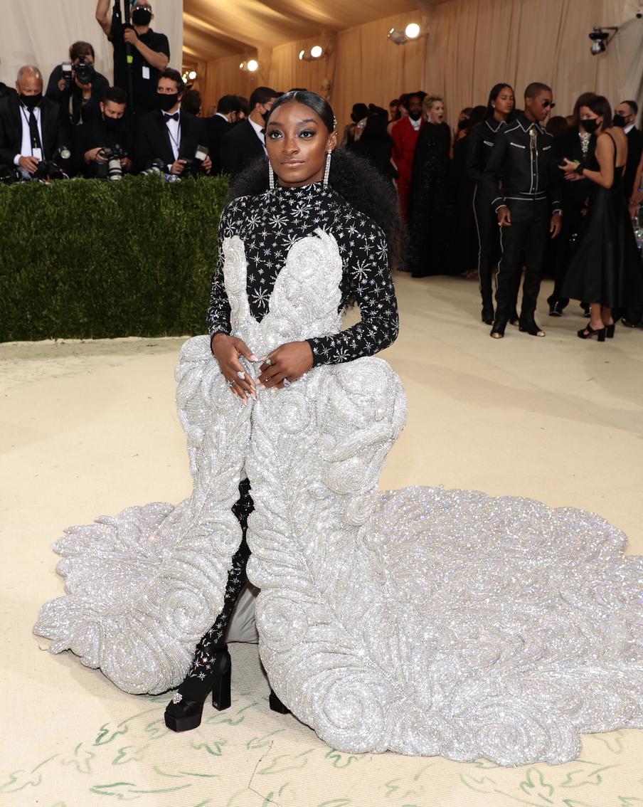 Гимнастка Симона Байлз.