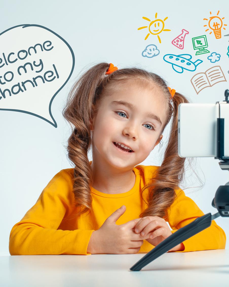 Практически все дети мечтают о карьере блогеров. Родителям важно не только помочь, но и обезопасить их инициативу