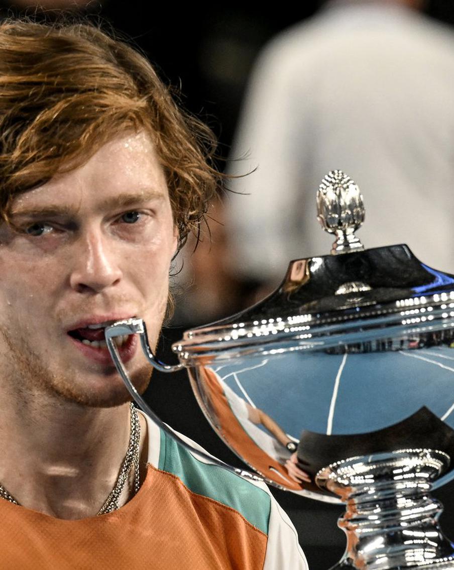 Рублёв сделал золотой дубль в Марселе, Сафиуллин дошёл до полуфинала