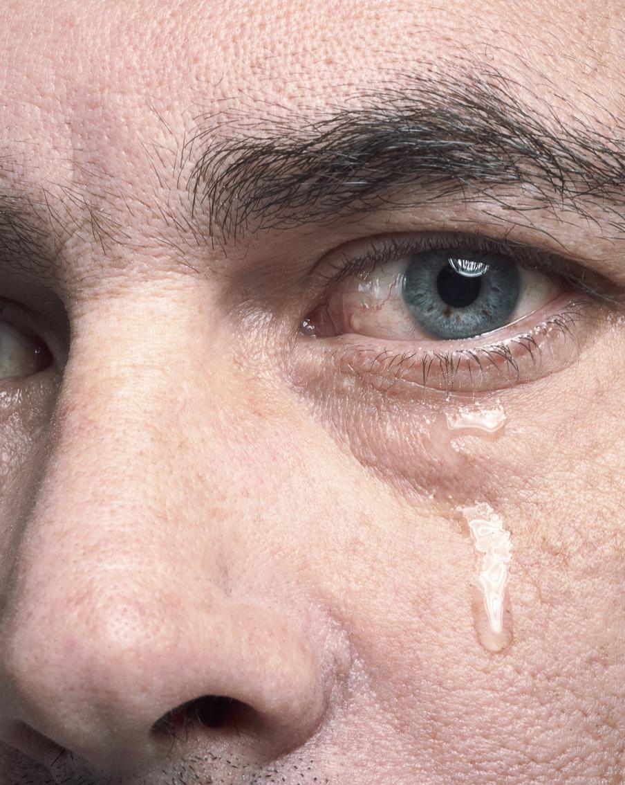 Если мужчина вдруг заплачет, то это абсолютно нормально