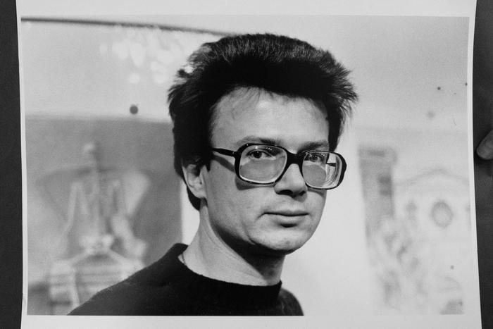 В столице открылась выставка в честь Эдуарда Лимонова. Экспозиция открывает писателя с совершенно новых сторон