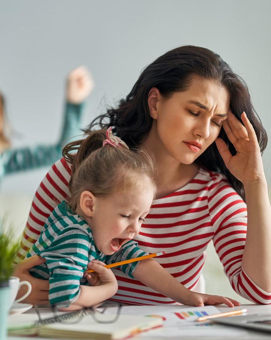 Крепкие нервы помогут сохранять здоровье долгие годы. Для этого надо уметь переключать внимание и правильно питаться